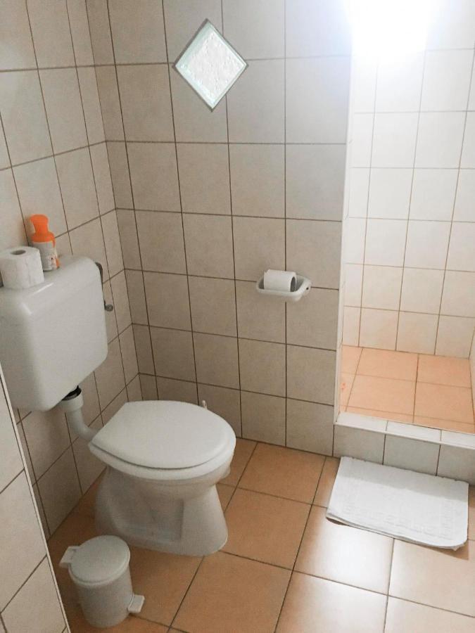 Hotel Tompos Vendeghaz Es Pince Villány Exteriér fotografie